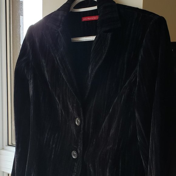 San Francisco Black Crushed Velour Fitted Blazer w/Satin Belt, 5 - Picture 2 of 16